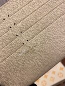 M82047 LV FELICIE POCHETTE 手袋 牛皮压纹三合一链条包 LV三件套 米白色