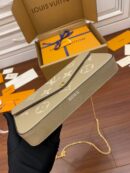 M69977 LV LV FELICIE POCHETTE 手袋 牛皮压纹三合一链条包 LV三件套 灰色