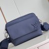 M22611 LV FASTLINE 邮差包 柔软牛皮男士单肩斜挎包 蓝色
