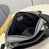 M46603 LV TRIO 邮差包 压纹牛皮男士三合一斜挎包 灰色