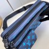 M46604 LV TRIO 邮差包 压纹牛皮男士三合一斜挎包 蓝色