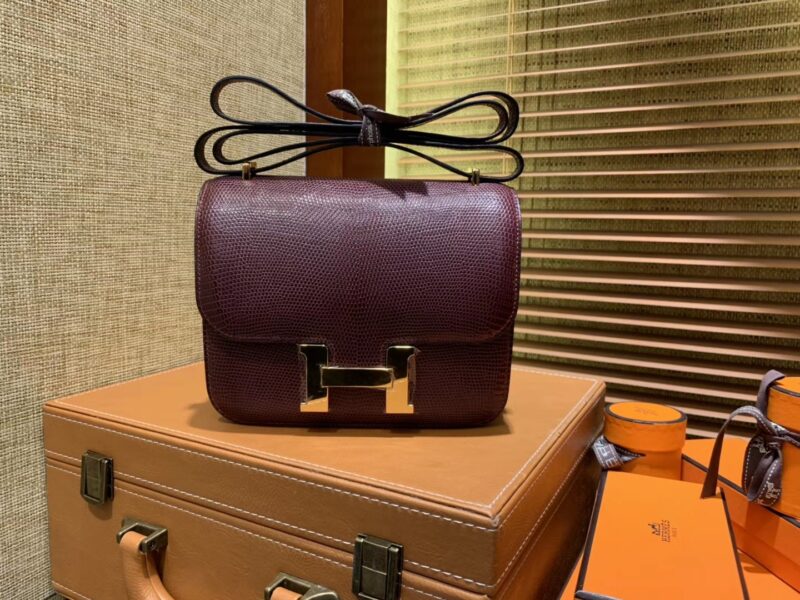爱马仕 Constance 18cm 波尔多酒红色 仿蜥蜴皮 顶级手缝工艺 金扣
