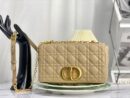 M9242 迪奥 CARO 中号手袋 柔软牛皮革藤格纹 米色