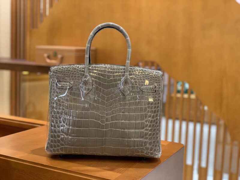 爱马仕 Birkin 铂金包 斑鸠灰 一级皮 尼罗鳄鱼皮 臻品级别 银扣 30cm - Image 3