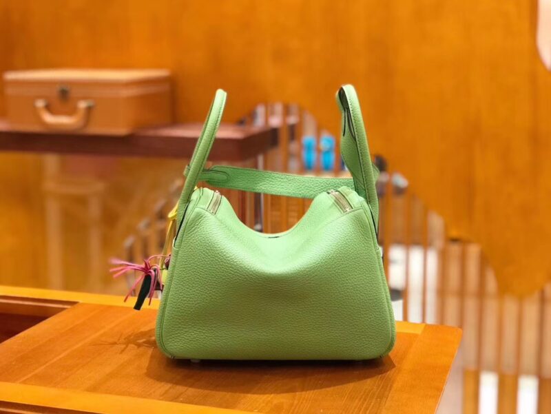 爱马仕 Lindy 26cm 牛油果绿 Togo牛皮 银扣 原版蜜蜡线 顶级手缝 - Image 3