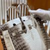 1812a7982a7ae2e.jpg 爱马仕 Birkin 25cm 特级尼罗鳄鱼皮 喜马拉雅 全手工缝制