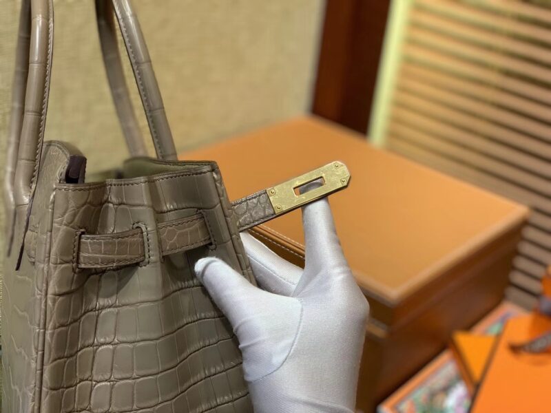 爱马仕 Birkin铂金包 斑鸠灰 一级皮 雾面尼罗鳄鱼皮 进口原料 顶级手缝工艺 30cm - Image 6