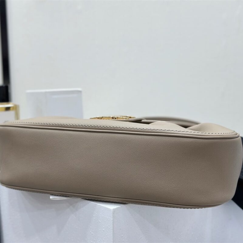 Celine*Polly系列手袋115633褐色免检版 - Image 6