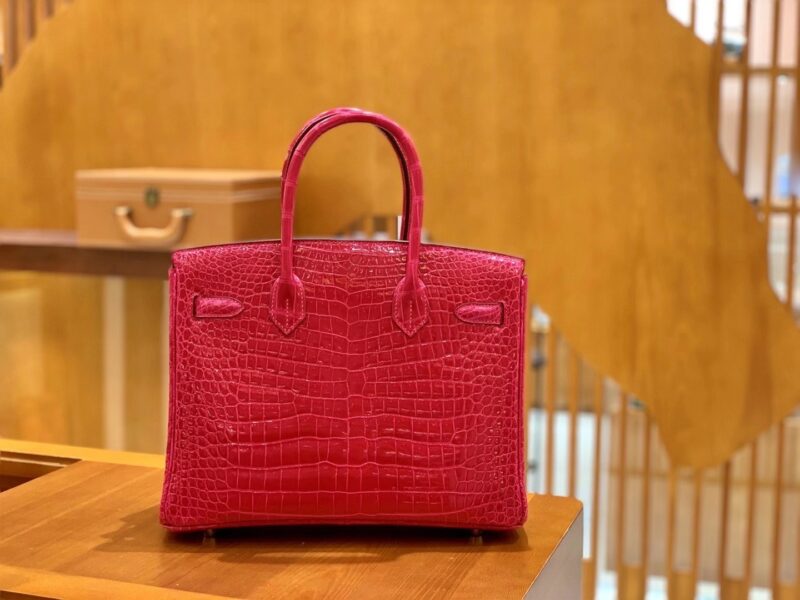 爱马仕 新增现货 Birkin 湾鳄 V 极致粉 金扣 25cm - Image 2