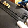 26633b6fce4fa17.jpg 爱马仕 Kelly凯莉包 经典黑 swift 牛皮 进口原料 原版蜜蜡线 金扣 25cm