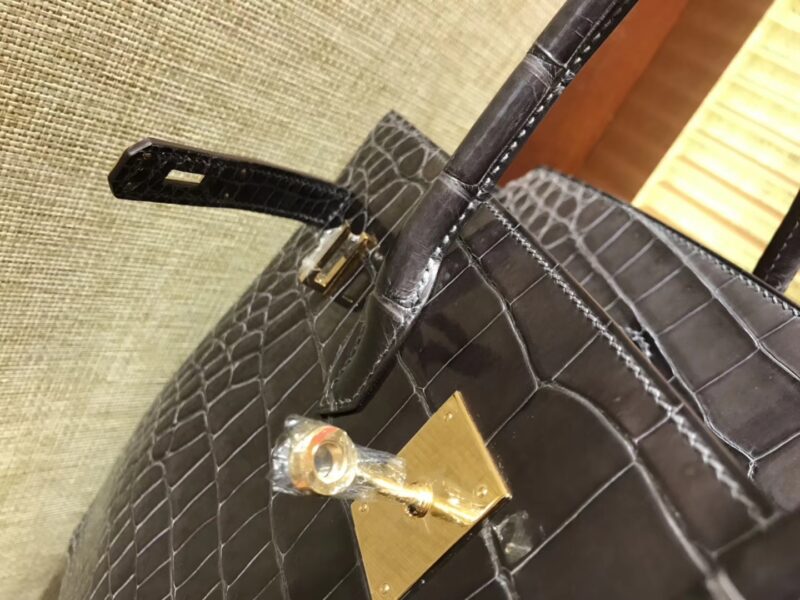 爱马仕 Birkin铂金包 锡器灰 一级皮 尼罗鳄鱼 进口原料 顶级手缝工艺 金扣 35cm - Image 6
