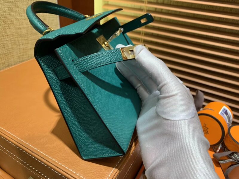 爱马仕 Mini Kelly迷你凯莉 孔雀绿 德国掌纹牛皮 全手工缝制 臻品级别 金扣 19cm - Image 4