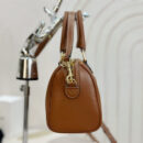 Celine*Celin系列波士顿手拎袋113773免检版