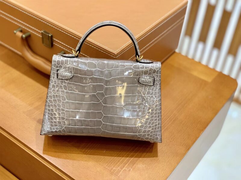 爱马仕 Mini Kelly 迷你凯莉 斑鸠灰 亮面鳄鱼 一级 顶端级别 美洲 臻品级别 金扣 19cm - Image 5
