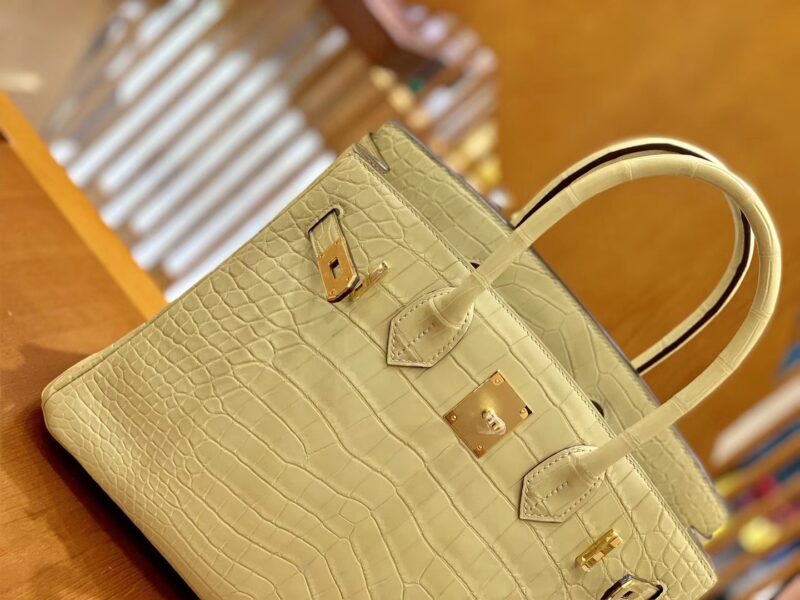 爱马仕 Birkin 30cm 奶黄色 金扣 一级皮 尼罗鳄鱼皮 臻品级别 - Image 4