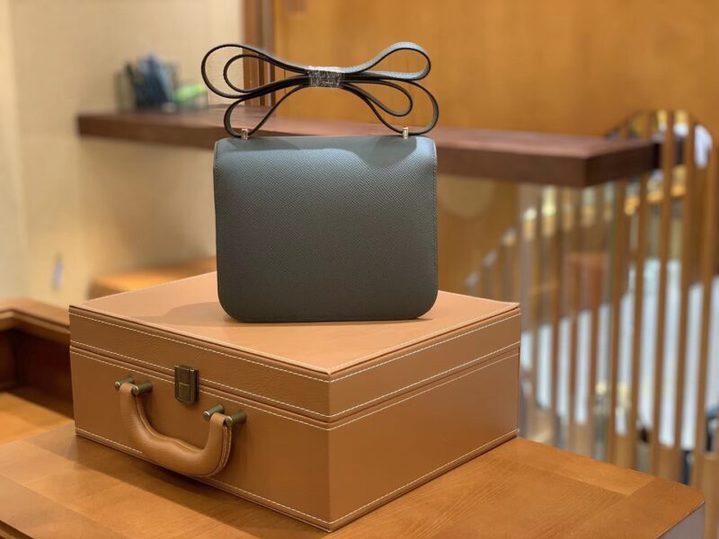 爱马仕 Constance 空姐包 锡器灰 掌纹牛皮 全手工缝制 银扣 18cm 现货 - Image 2