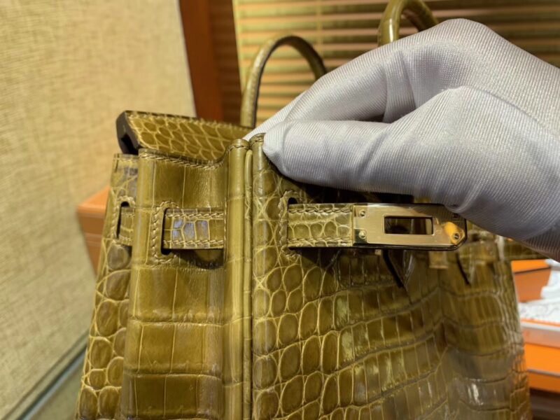 爱马仕 Birkin铂金包 褐绿色 一级皮 美洲鳄鱼 进口原料 顶级手缝工艺 25cm - Image 9