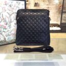 854364 GUCCI 经典款 全皮压花 双G纹 斜挎包 黑色