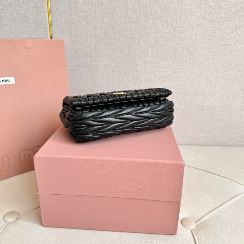 miumiu缪缪*Matelasse系列5BP086单肩包黑色免检版 - Image 9
