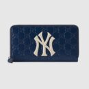 547791 GUCCI 饰New York Yankees™ 贴饰经典 GG 全拉链钱包 蓝色