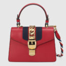 470270 D4ZAG 8457 GUCCI Sylvie 系列皮革迷你手袋 芙蓉红
