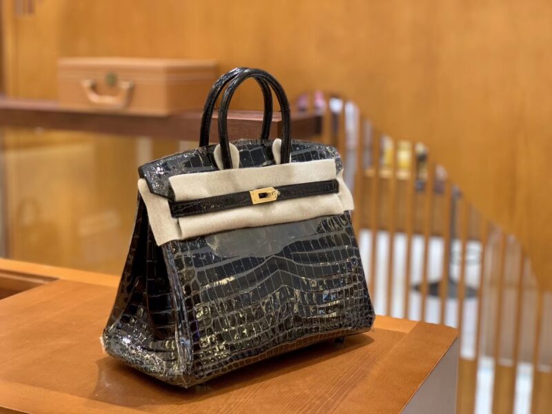 爱马仕 Birkin 铂金包 经典黑 一级皮 尼罗鳄鱼皮 臻品级别 金扣 25cm - Image 2