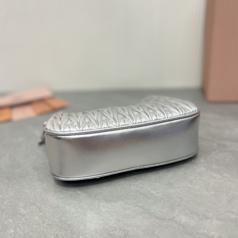 miumiu缪缪*5BH211单肩包银色水晶链免检版 - Image 4