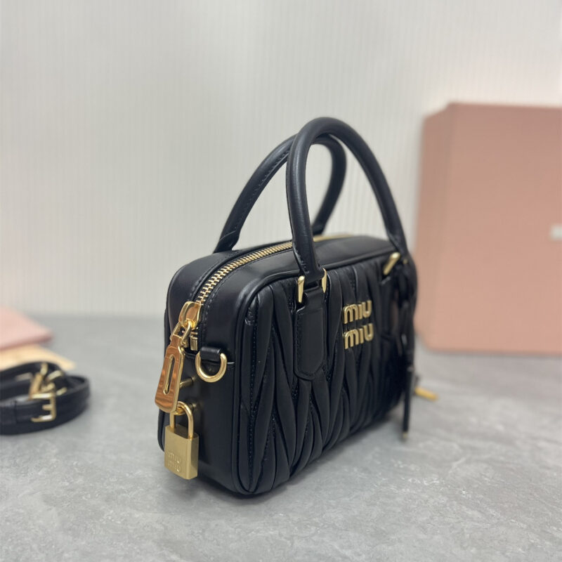 miumiu缪缪TooPretty系列5BB123保龄球手袋黑色 - Image 3