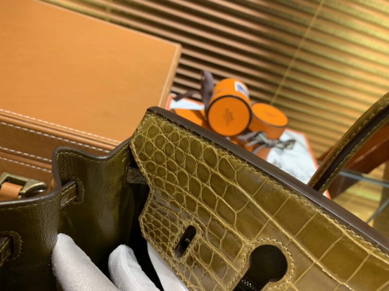 爱马仕 Birkin铂金包 褐绿色 一级皮 美洲鳄鱼 进口原料 顶级手缝工艺 25cm - Image 8