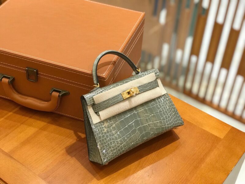 爱马仕 Mini Kelly 二代 19cm 一级美洲鳄鱼皮 81斑鸠灰 高定工序版本 全手工缝制 - Image 2