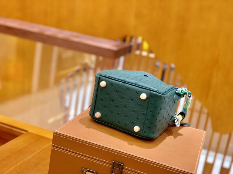 爱马仕 Mini Lindy 18cm 孔雀绿 金扣 南非鸵鸟皮 全手工缝制 - Image 2