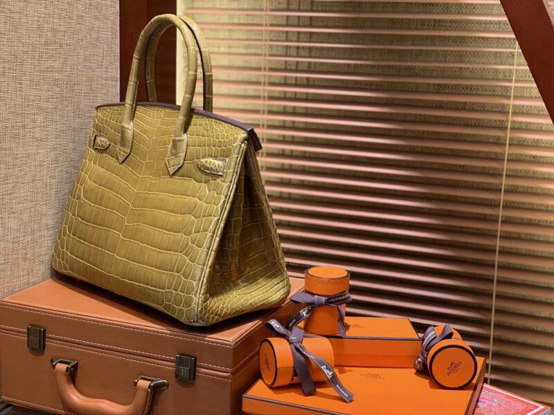爱马仕 Birkin铂金包 褐绿色 一级皮 尼罗鳄鱼 进口原料 顶级手缝工艺 30cm - Image 5