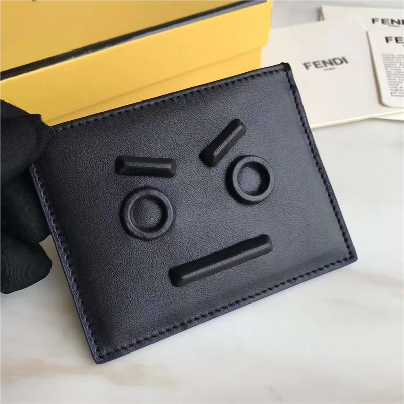 FENDI 芬迪 2017新款 face浮雕同色贴花 小牛皮 三夹层卡片夹 黑色