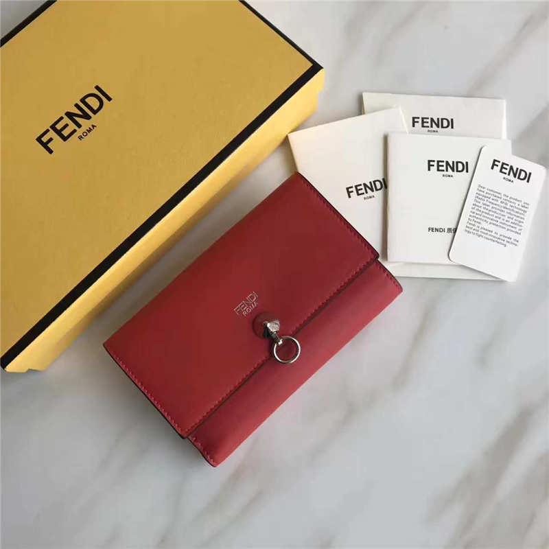 Fendi 芬迪 0383 2017年最新设计柔软平纹小牛皮中夹 金属环 红色