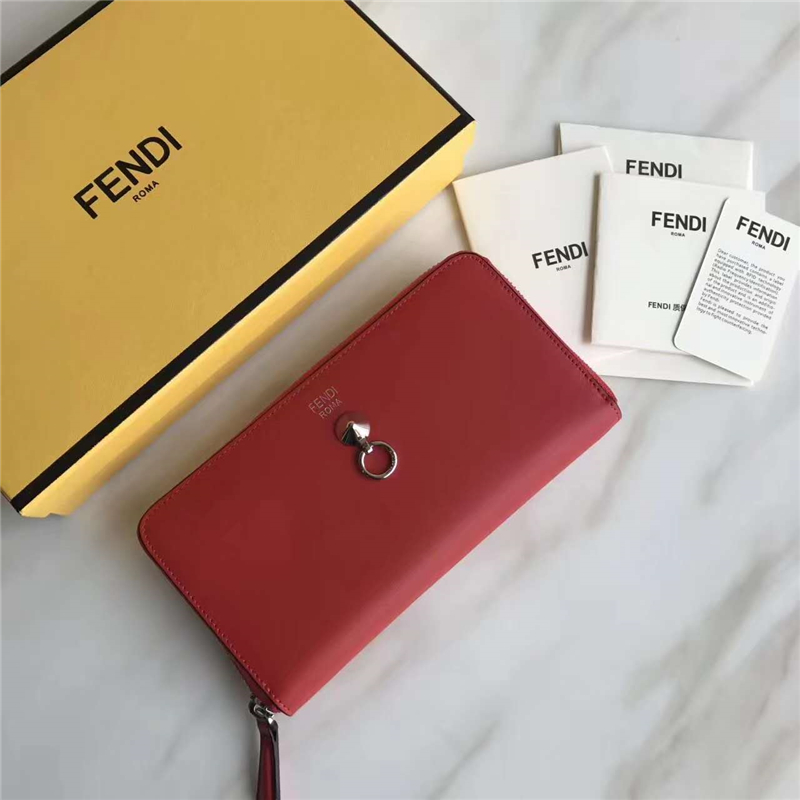 Fendi 芬迪 0212 2017年最新设计小牛皮拉链长夹 金属环 红色