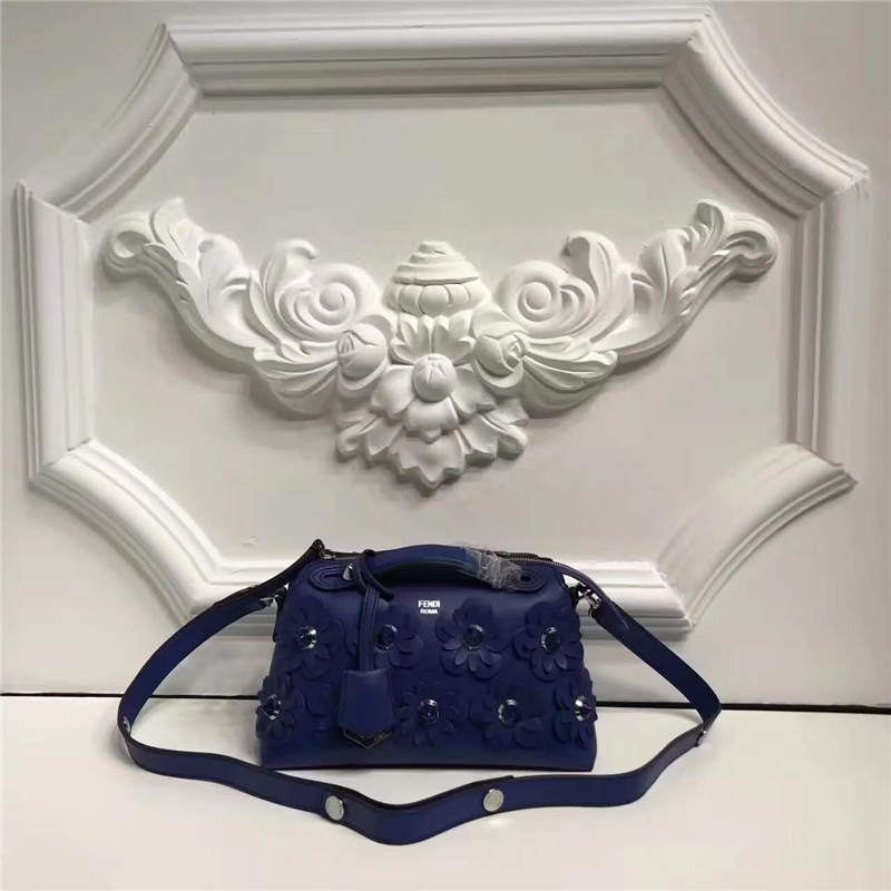 8149A FENDI 芬迪 波士顿小牛皮 花朵铆钉饰 手提包挎包 蓝色