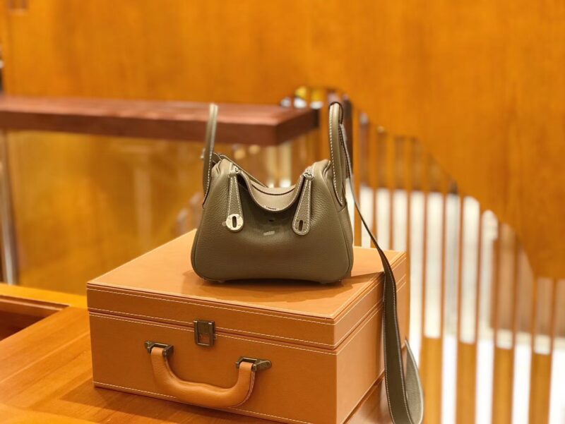 爱马仕 Mini Lindy 18cm 大象灰 Togo牛皮 银扣 原版蜜蜡线 顶级手工缝制