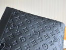M62903 LV Pochette Apollo 手袋 LV男包 LV全皮压花系列 LV手包