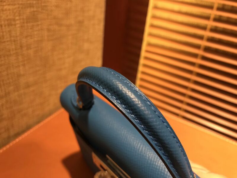 爱马仕 Mini Kelly迷你凯莉 蓝色 德国掌纹牛皮 全手工缝制 臻品级别 金扣 19cm - Image 2