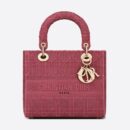 M0565 迪奥 中号 Lady D-Lite 手袋 藤格纹刺绣 木槿粉色
