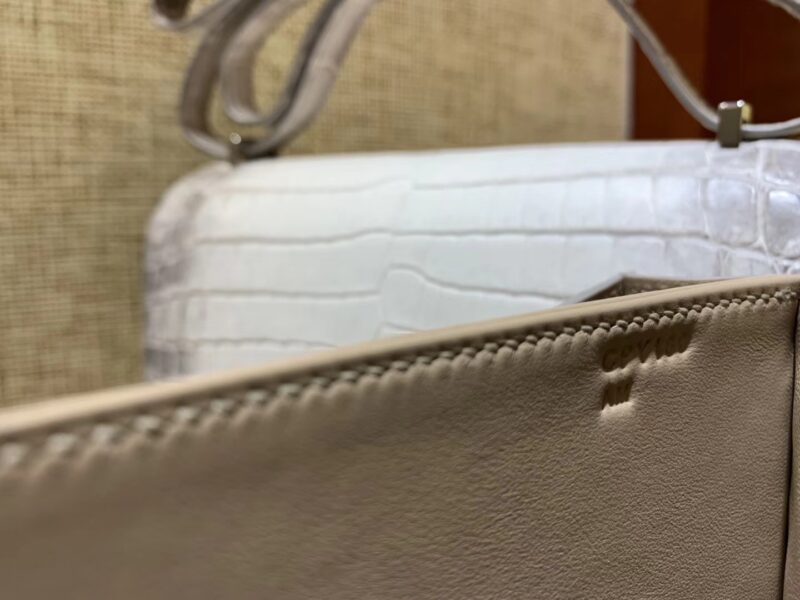 爱马仕 Constance空姐包 喜玛拉雅 包中皇后 一级 尼罗 鳄鱼皮 臻品级别 银扣 18cm - Image 7
