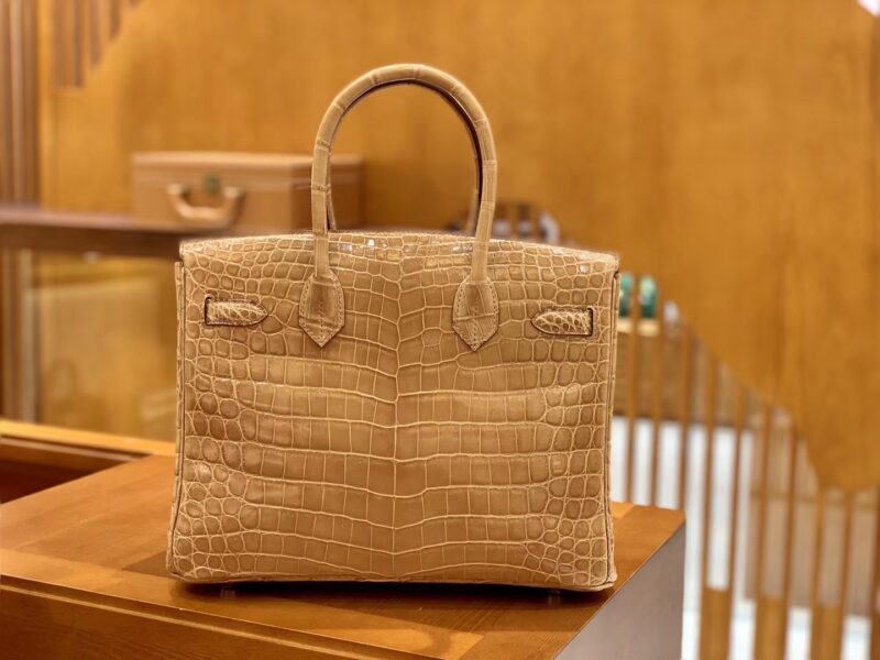 爱马仕 Birkin 30cm 尼罗鳄鱼皮 奶茶色 金扣 全手工缝制 - Image 3