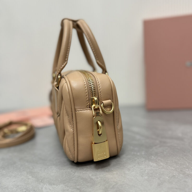 miumiu缪缪TooPretty系列5BB123保龄球手袋棕色 - Image 4