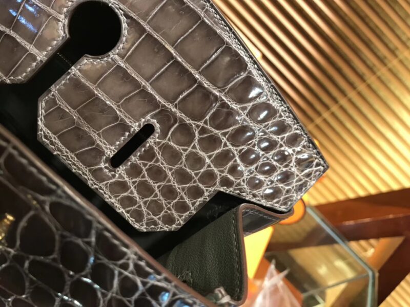 爱马仕 Birkin铂金包 锡器灰 一级皮 尼罗鳄鱼 进口原料 顶级手缝工艺 金扣 35cm - Image 9