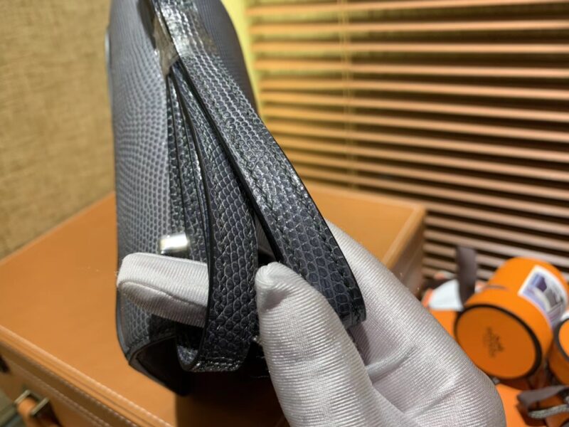 爱马仕 Constance 空姐包 锡器灰 仿蜥蜴皮 银扣 18cm - Image 3