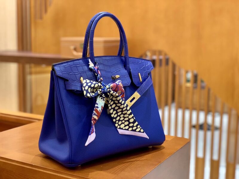 爱马仕 Birkin Touch 铂金包 琉璃蓝 鳄鱼皮拼德国togo牛皮 全手工缝制 金扣 30cm - Image 6