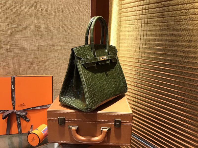 爱马仕 Birkin铂金包 丛林绿 一级皮 尼罗鳄鱼 进口原料 顶级手缝工艺 金扣 30cm - Image 6