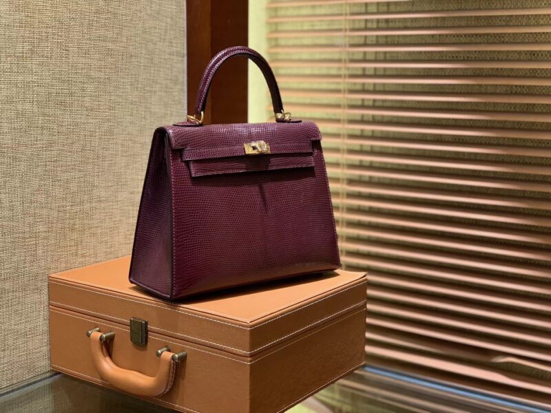 爱马仕 Kelly 25cm 波尔多酒红 仿蜥蜴皮 巨蜥 顶级手工缝制 金扣 - Image 6