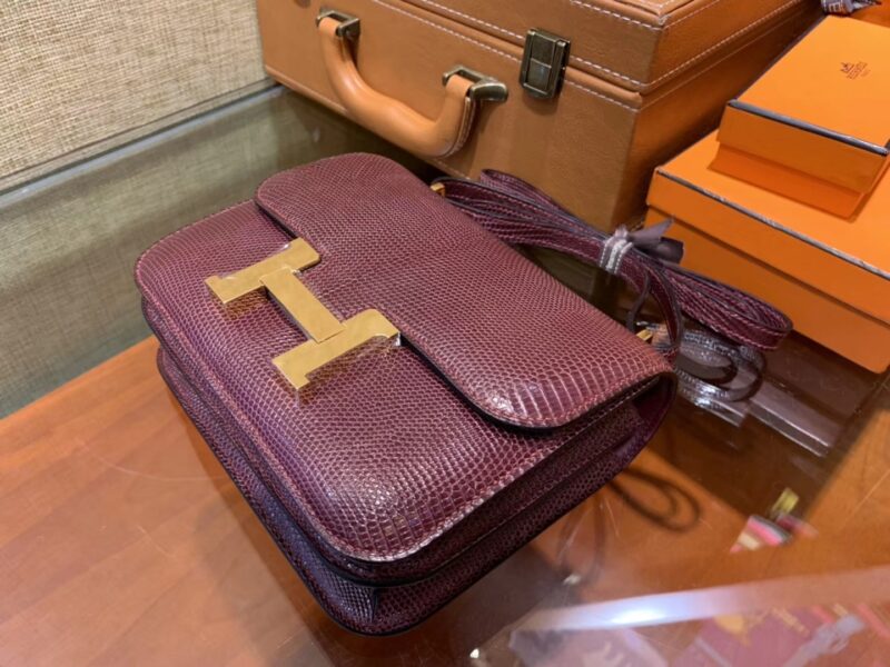 爱马仕 Constance 18cm 波尔多酒红色 仿蜥蜴皮 顶级手缝工艺 金扣 - Image 6