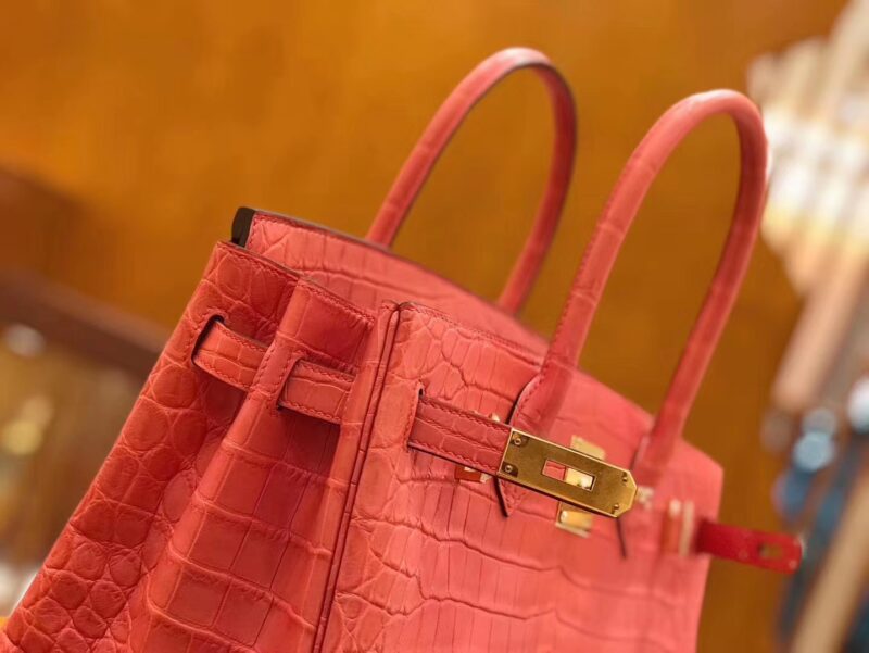 爱马仕 Birkin 30cm 龙虾粉 杜鹃粉 尼罗鳄鱼皮 金扣 原版蜜蜡线 顶级手缝 现货 - Image 5